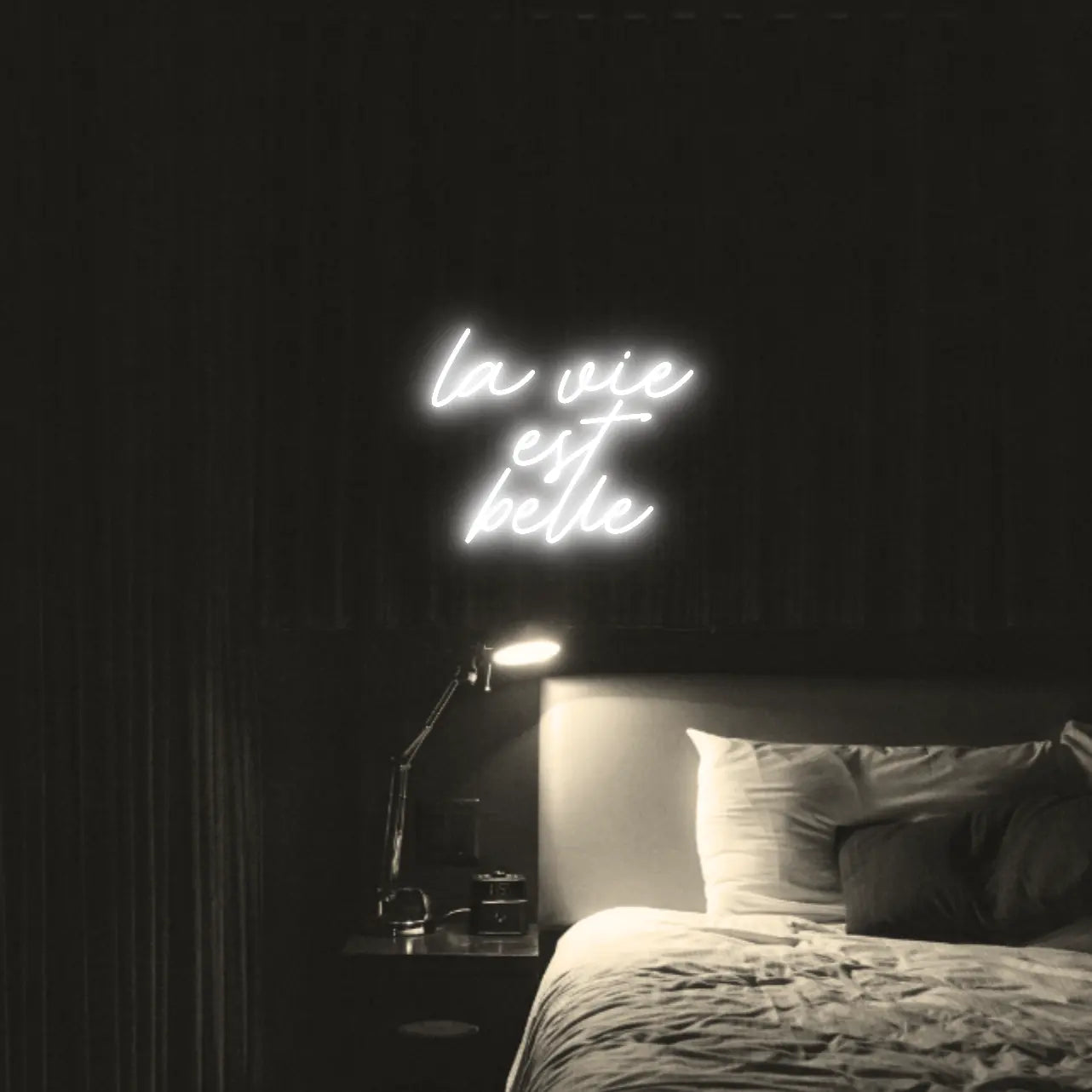 La Vie est Belle LED Neon Light Sign - Neon Lanes