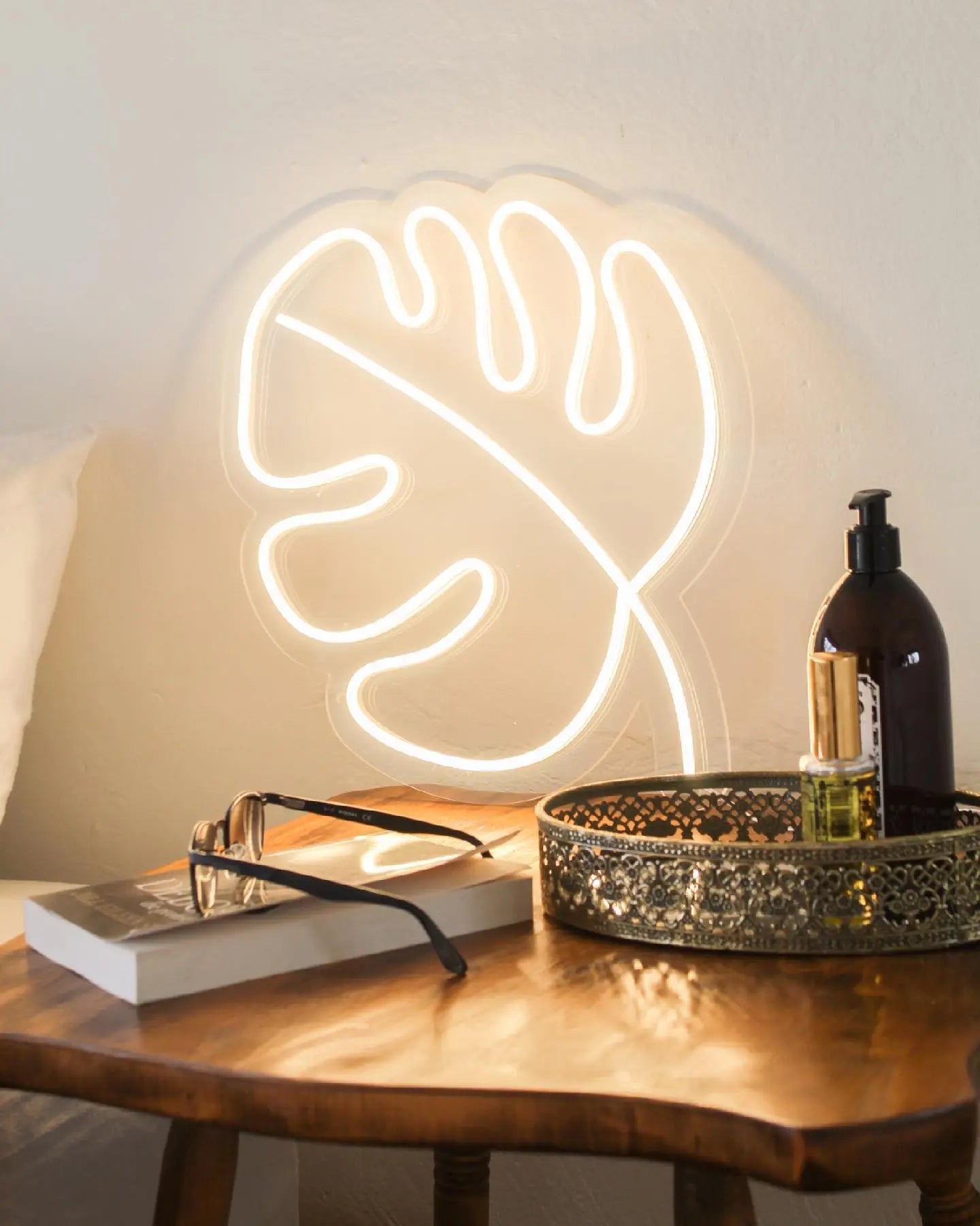 Leaf LED Neon Light Sign – Neon Lanes